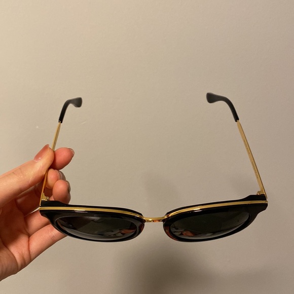 Gentle Monster sunglasses “Lovesome one” - Picture 3 of 3